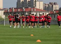 那不勒斯核心伤愈归队,球队整体实力提升的简单介绍 那不勒斯核心伤愈归队,球队整体实力提升的简单介绍